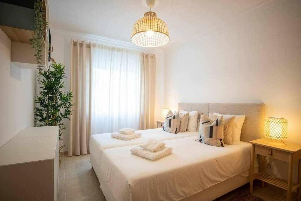 Modern 3Br Apt W/ Lg Terrace, Bbq, Ac & Parking Tavira Exterior photo